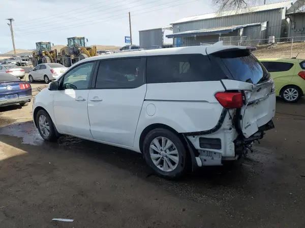 KNDMB5C19H6323078 2017 KIA SEDONA - Image 2
