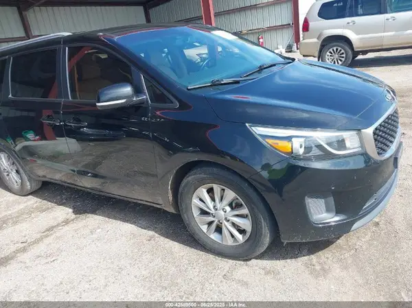 KNDMB5C19H6324134 2017 KIA SEDONA - Image 1