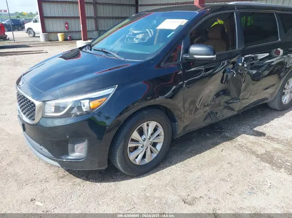 KNDMB5C19H6324134 2017 KIA SEDONA - Image 2