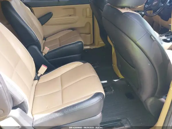 KNDMB5C19H6324134 2017 KIA SEDONA - Image 8