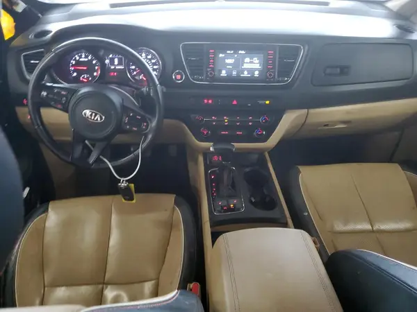 KNDMB5C19H6325557 2017 KIA SEDONA - Image 8