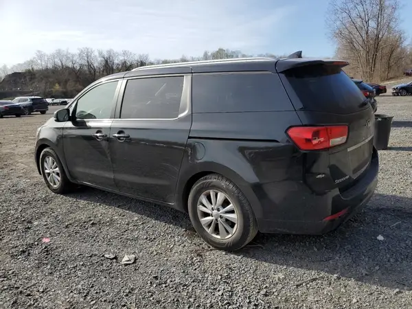 KNDMB5C19H6326708 2017 KIA SEDONA - Image 2