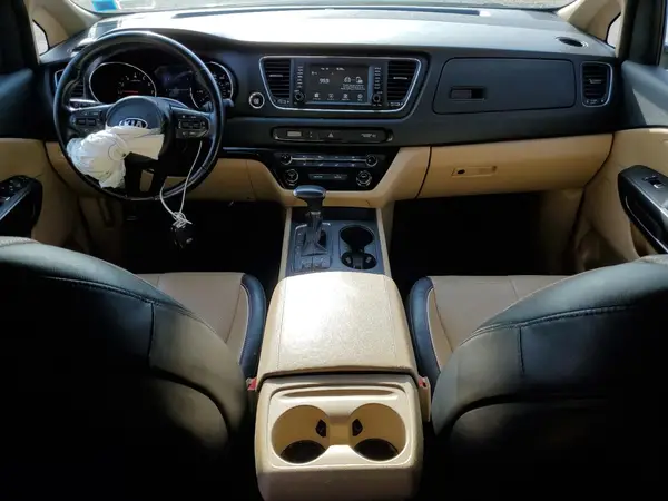 KNDMB5C19H6326708 2017 KIA SEDONA - Image 8