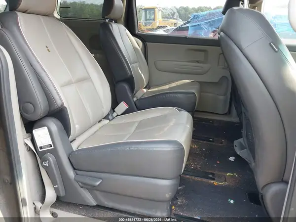 KNDMB5C19H6333089 2017 KIA SEDONA - Image 8