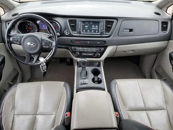 KNDMB5C19H6338552 2017 KIA SEDONA - Image 8