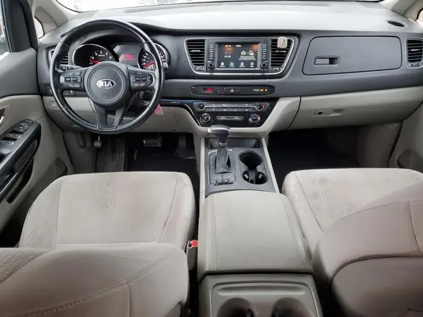KNDMB5C19H6341354 2017 KIA SEDONA - Image 8