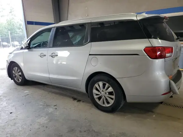 KNDMB5C19J6346365 2018 KIA SEDONA - Image 2
