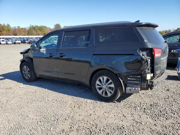 KNDMB5C19J6377762 2018 KIA SEDONA - Image 2