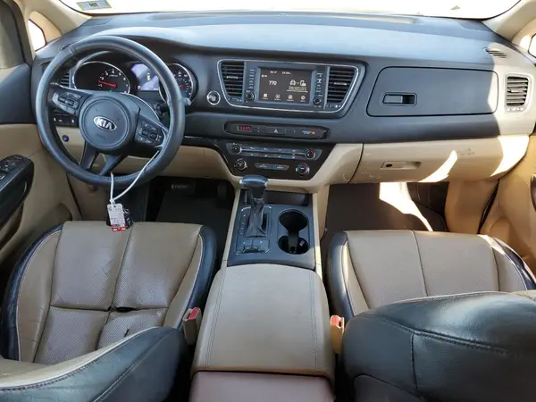 KNDMB5C19J6377762 2018 KIA SEDONA - Image 8