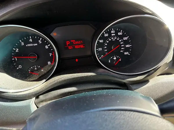 KNDMB5C19J6381925 2018 KIA SEDONA - Image 8