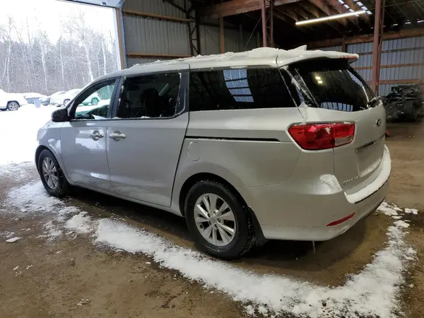 KNDMB5C19J6388034 2018 KIA SEDONA - Image 2
