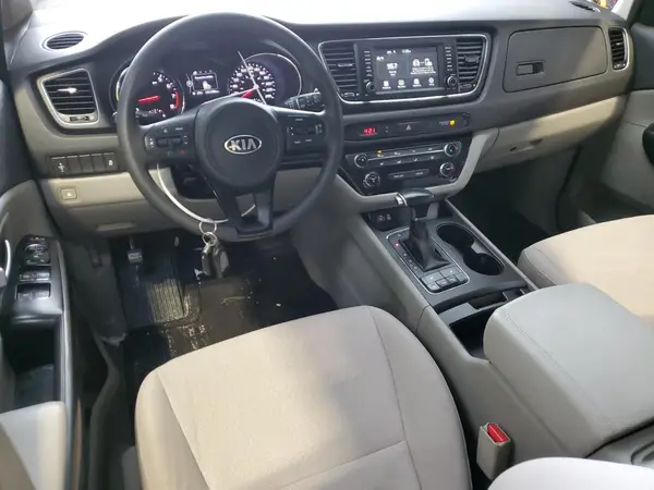 KNDMB5C19J6388034 2018 KIA SEDONA - Image 8