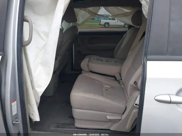 KNDMB5C19J6389118 2018 KIA SEDONA - Image 8