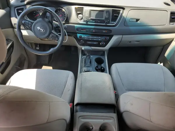 KNDMB5C19J6389362 2018 KIA SEDONA - Image 8
