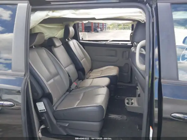 KNDMB5C19J6395193 2018 KIA SEDONA - Image 8