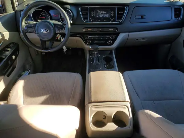 KNDMB5C19J6395792 2018 KIA SEDONA - Image 8