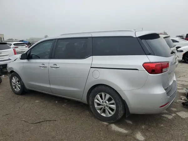 KNDMB5C19J6398627 2018 KIA SEDONA - Image 2