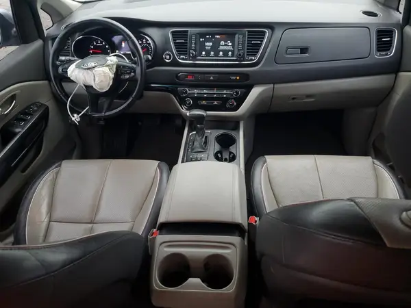 KNDMB5C19J6398627 2018 KIA SEDONA - Image 8