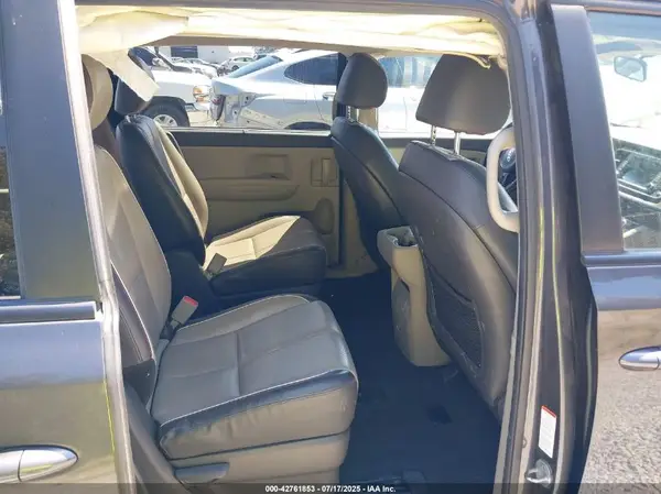 KNDMB5C19J6424210 2018 KIA SEDONA - Image 8
