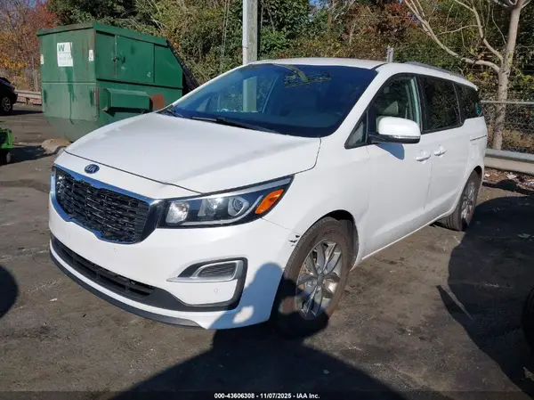 KNDMB5C19L6577883 2020 KIA SEDONA - Image 2
