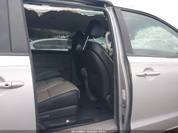 KNDMB5C19L6591623 2020 KIA SEDONA - Image 8