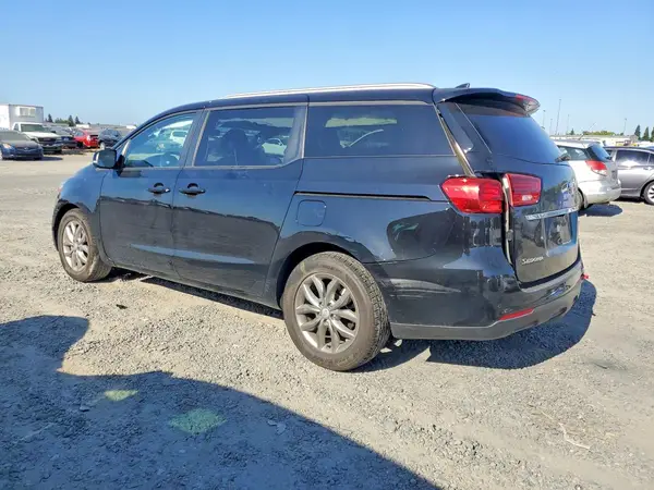 KNDMB5C19L6593470 2020 KIA SEDONA - Image 2