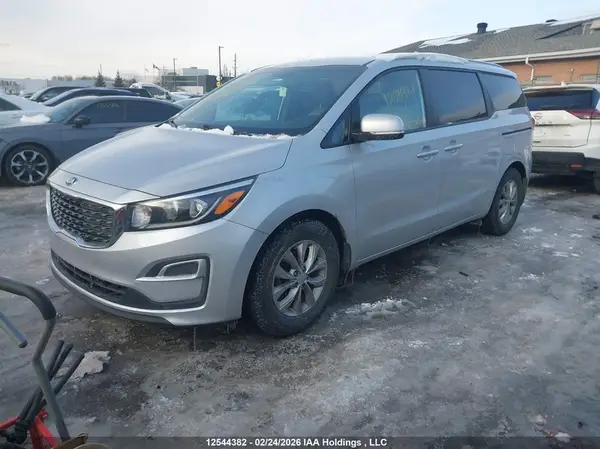 KNDMB5C19L6595302 2020 KIA SEDONA - Image 2