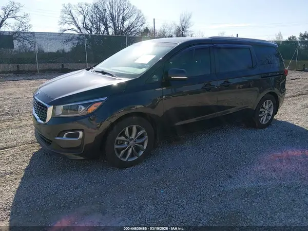 KNDMB5C19L6609358 2020 KIA SEDONA - Image 2
