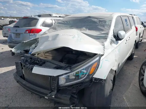 KNDMB5C19L6626080 2020 KIA SEDONA - Image 2