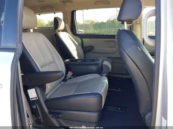 KNDMB5C19L6647561 2020 KIA SEDONA - Image 8