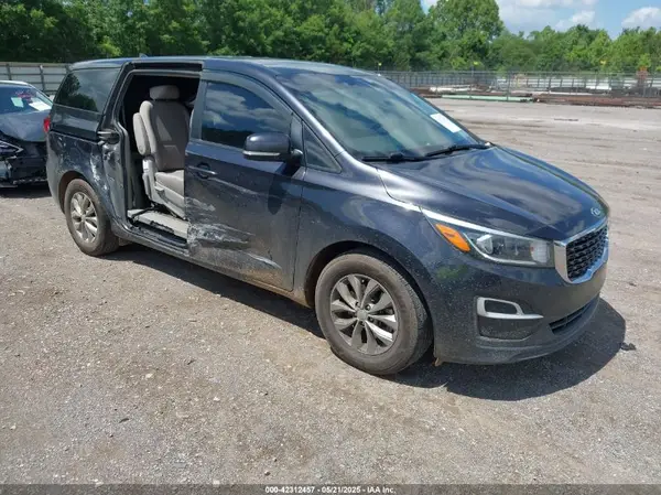 KNDMB5C19L6657829 2020 KIA SEDONA - Image 1