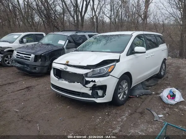 KNDMB5C19M6662112 2021 KIA SEDONA - Image 2