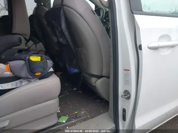 KNDMB5C19M6662112 2021 KIA SEDONA - Image 8
