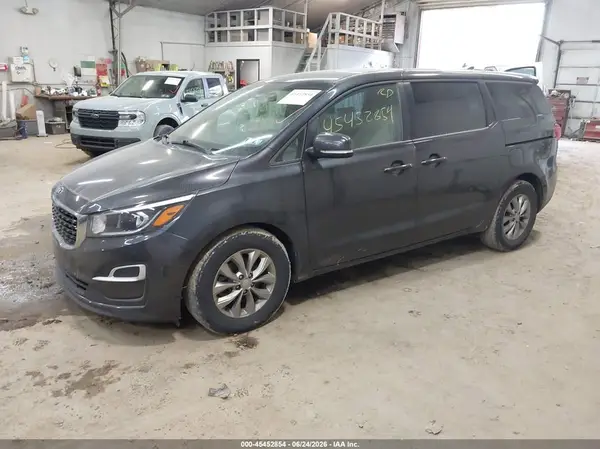 KNDMB5C19M6668623 2021 KIA SEDONA - Image 2