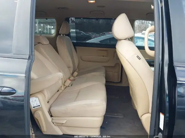 KNDMB5C1XG6083070 2016 KIA SEDONA - Image 8