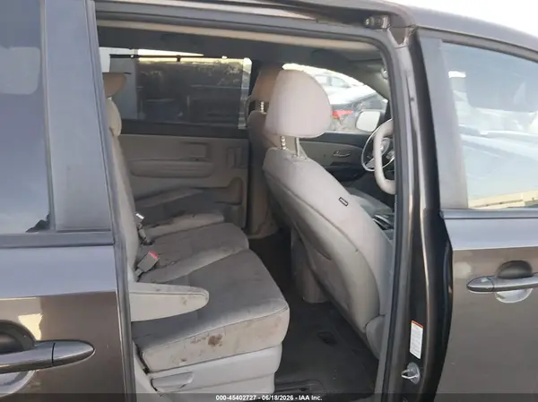 KNDMB5C1XG6084316 2016 KIA SEDONA - Image 8