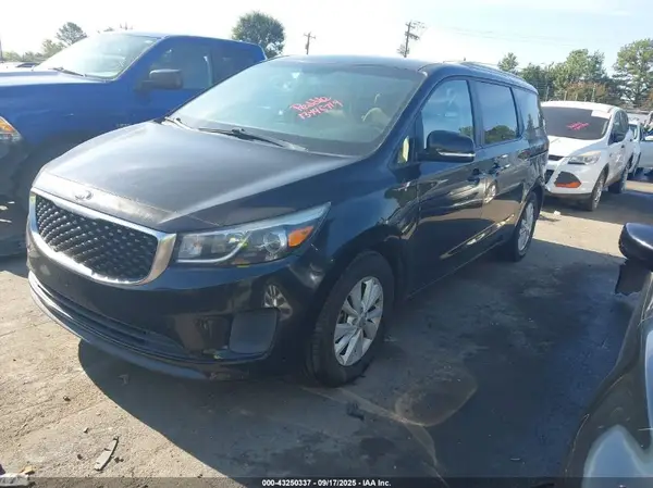 KNDMB5C1XG6088771 2016 KIA SEDONA - Image 2