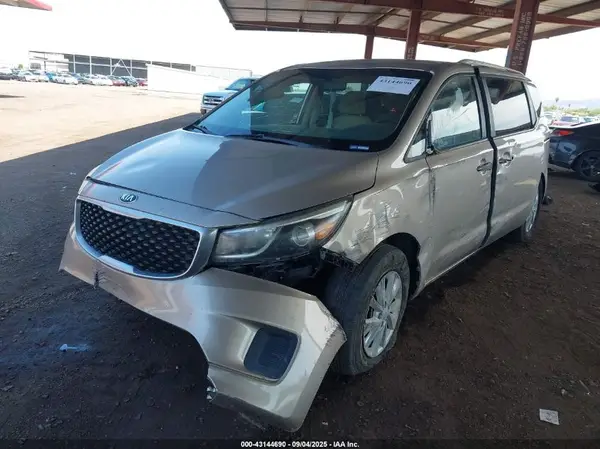 KNDMB5C1XG6098443 2016 KIA SEDONA - Image 2