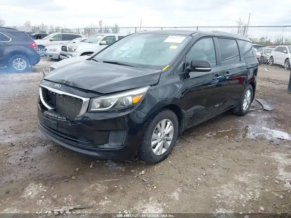 KNDMB5C1XG6099768 2016 KIA SEDONA - Image 2