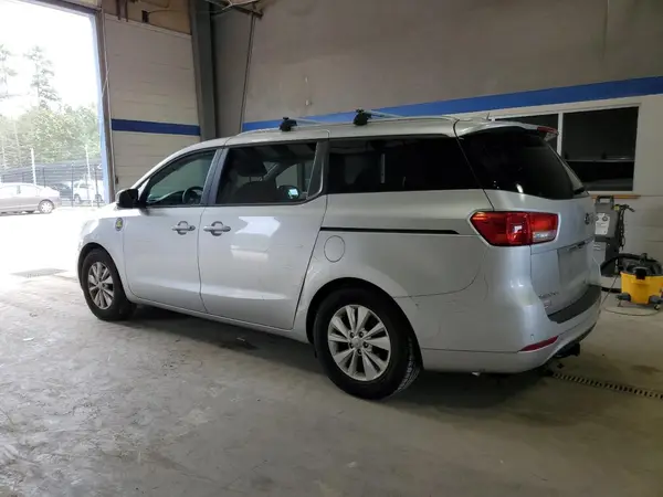 KNDMB5C1XG6106976 2016 KIA SEDONA - Image 2