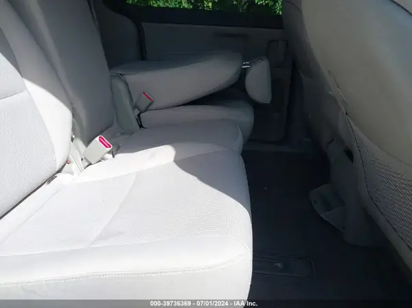 KNDMB5C1XG6110736 2016 KIA SEDONA - Image 8