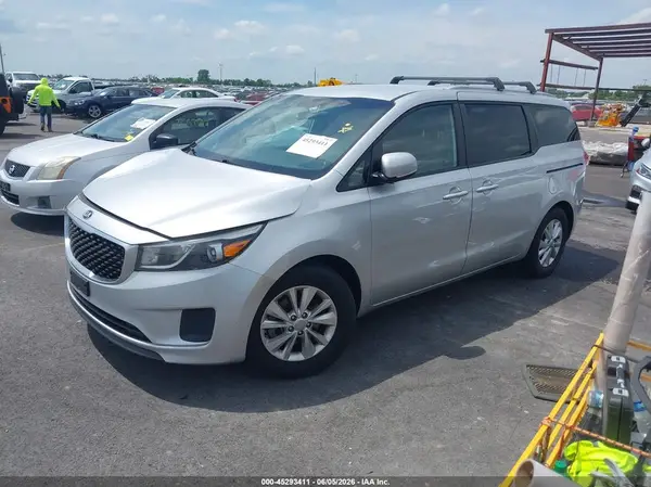 KNDMB5C1XG6112034 2016 KIA SEDONA - Image 2
