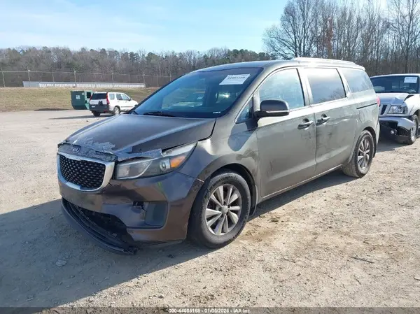 KNDMB5C1XG6115905 2016 KIA SEDONA - Image 2