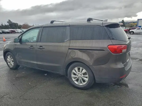 KNDMB5C1XG6116195 2016 KIA SEDONA - Image 2