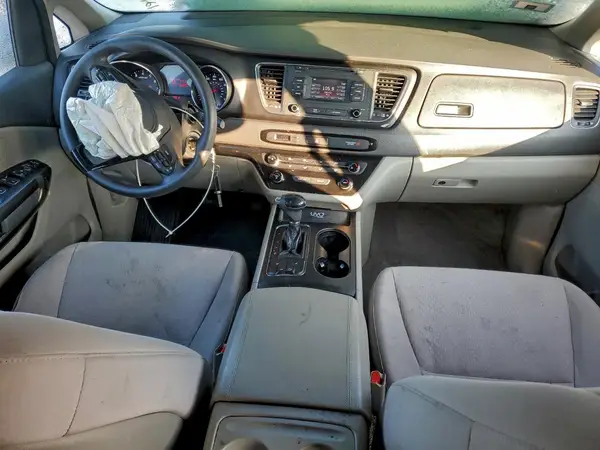 KNDMB5C1XG6120067 2016 KIA SEDONA - Image 8