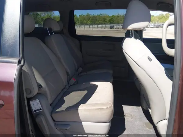 KNDMB5C1XG6124927 2016 KIA SEDONA - Image 8