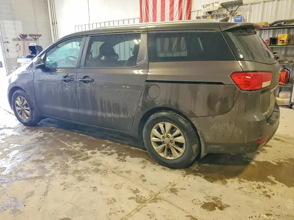 KNDMB5C1XG6125835 2016 KIA SEDONA - Image 2