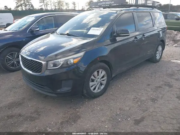KNDMB5C1XG6127956 2016 KIA SEDONA - Image 2