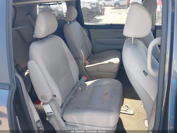 KNDMB5C1XG6133837 2016 KIA SEDONA - Image 8