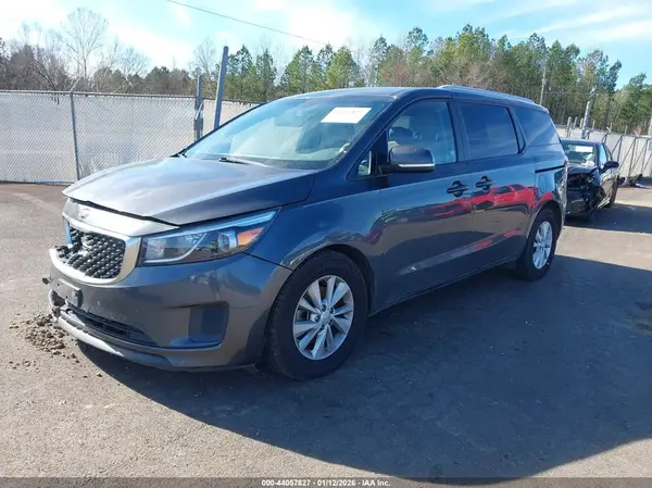 KNDMB5C1XG6136656 2016 KIA SEDONA - Image 2
